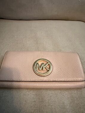 Michael Kors Blush Pebble Leather Wallet with Gold MK Emblem